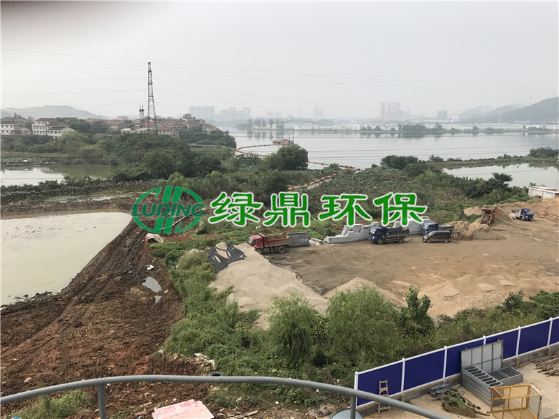 带式压滤机清理河道淤泥，龙阳湖清淤工程一期工程 4